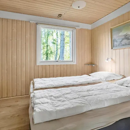 Gorgeous In Aakirkeby With Wifi Vester Somarken