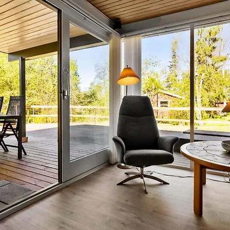 度假居 Gorgeous In Aakirkeby With Wifi Vester Somarken