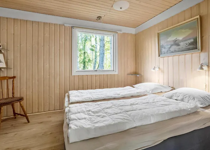 Gorgeous In Aakirkeby With Wifi Vester Somarken